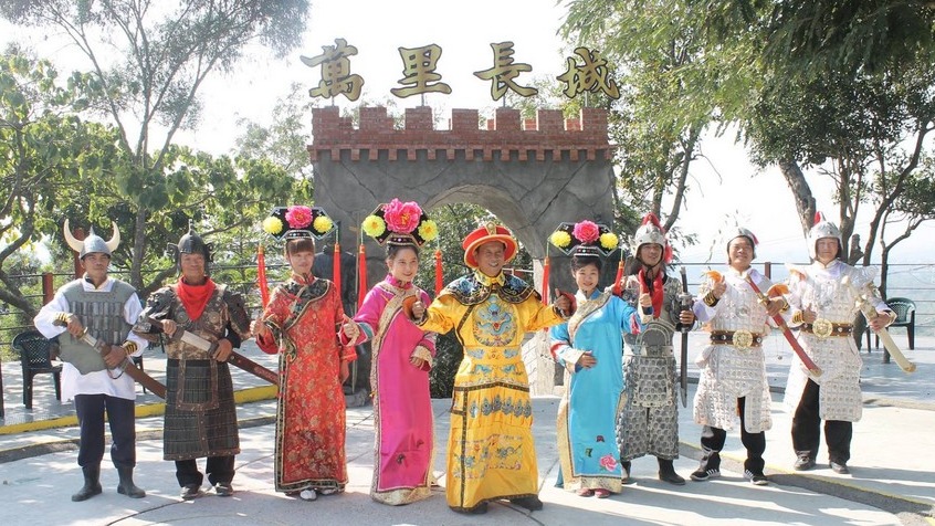 清明連假，台南敬老卡免費搭乘公車遊萬里長城換戲服，台南白河萬里長城旅遊推薦親子景點