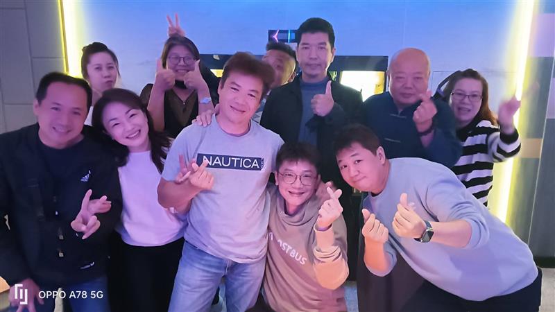 廣設3.1畢業同學會廖慶隆歡慶人生50歲 板橋錢櫃齊聚歡唱慶生展現超過30年情誼