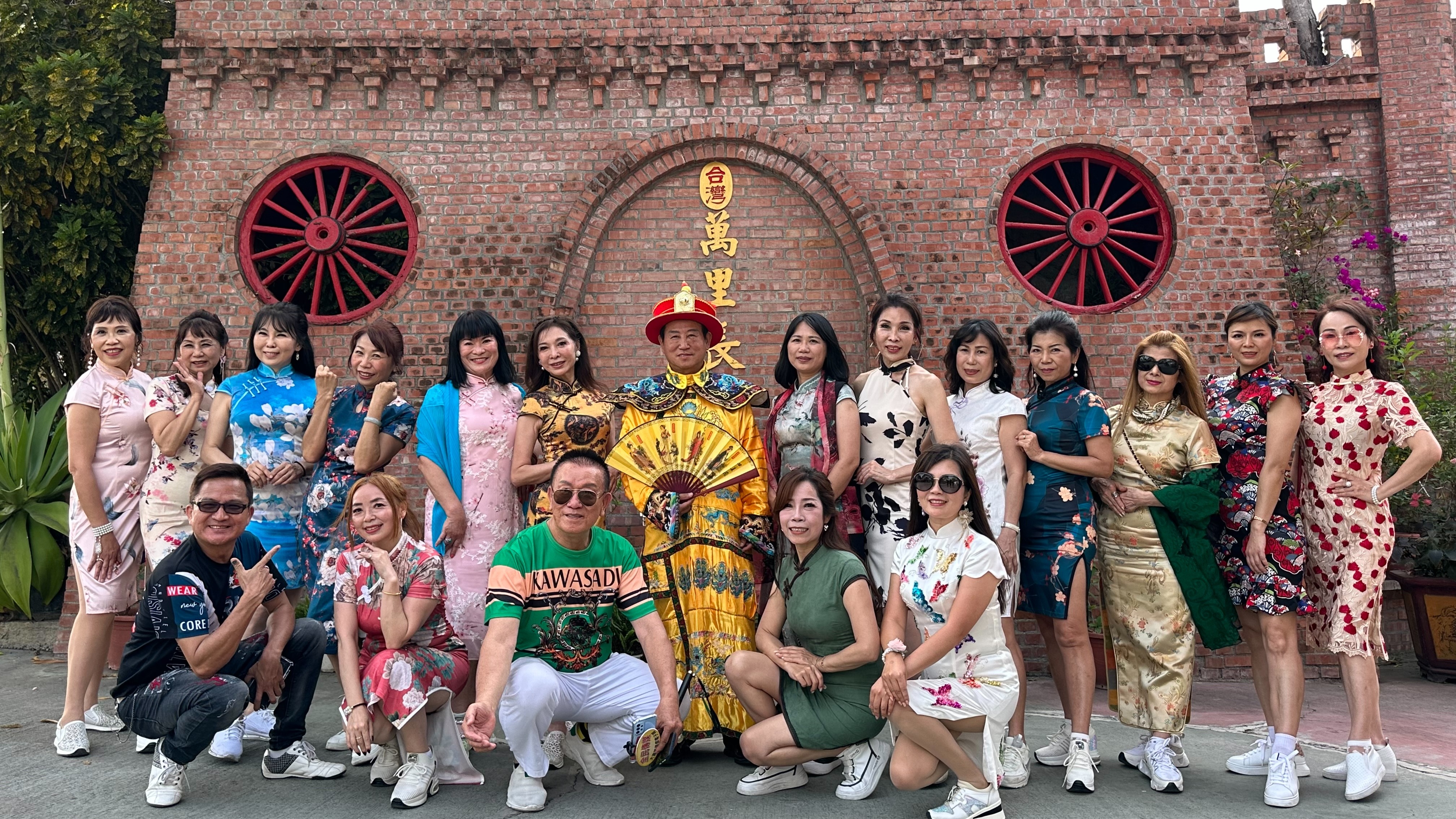 觀光客搭台灣虎航玩台灣萬里長城，台中市長盧秀燕:虎航中台灣航線熱情迎賓拚經濟 ，台灣萬里長城百組套票徵夯想法