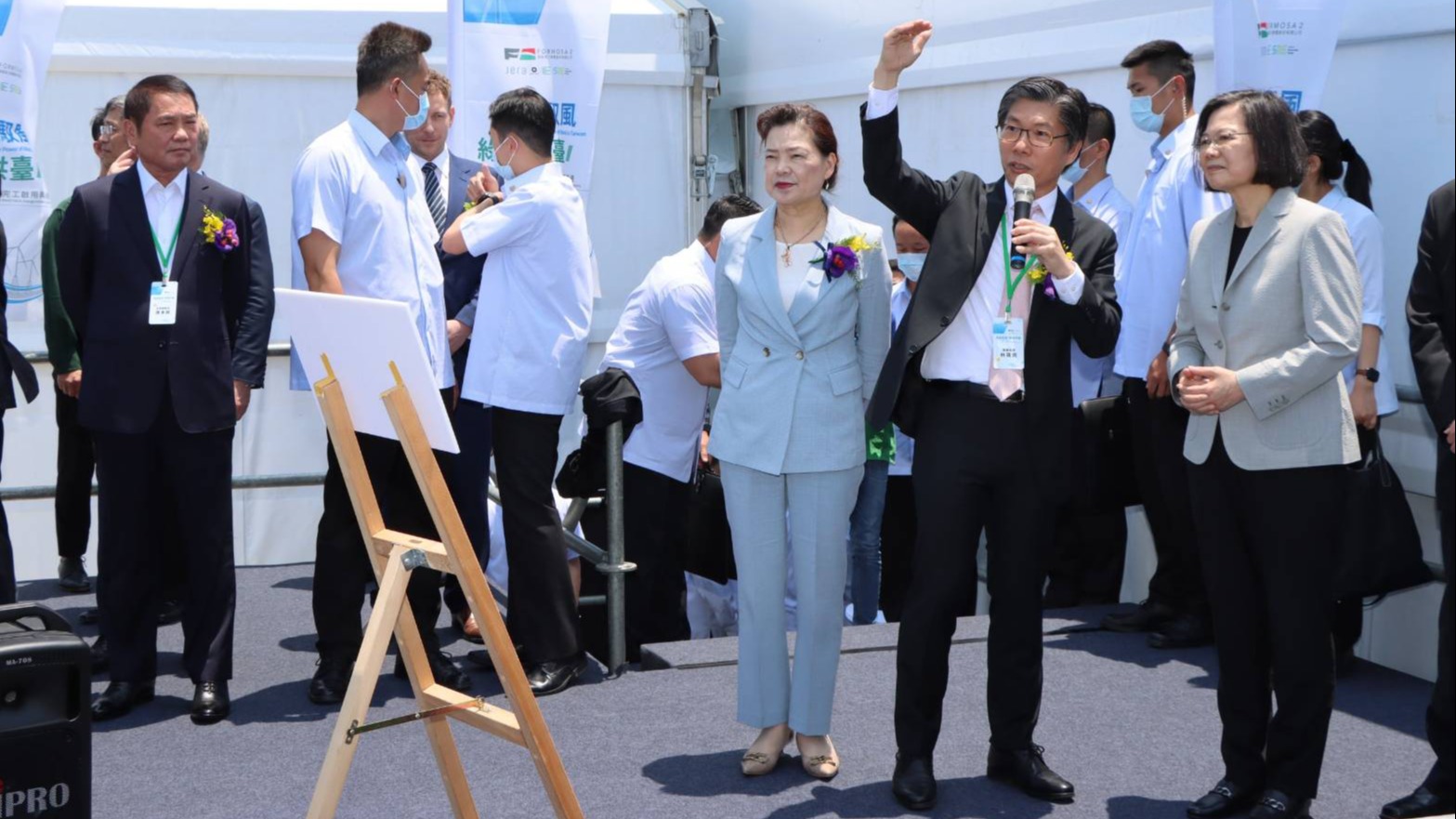 總統、縣長啟用離岸風電第二階段首座完工海能風場
