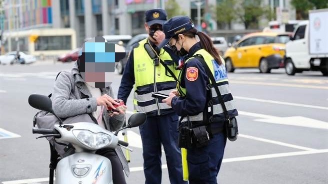 警政署發布第二波高發事故路口精緻執法 讓民眾養成停讓行人習慣