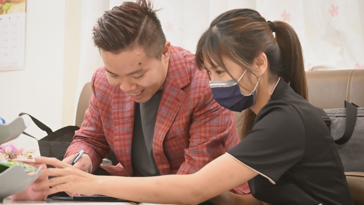 新北中和最夯美容課程揭密：微晶白藻針煥顏，JC時尚美顏打造閃亮美肌的秘密"