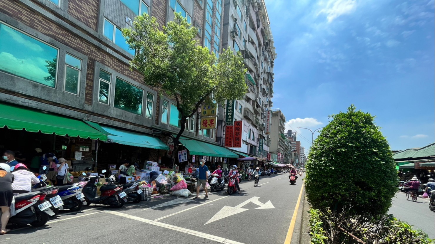 力行市場一層一戶獨棟邊間巷口，靠近學校與市場，隨時享受市場美食，買賣方便的力行路重陽國小邊間美寓，等您來親自體驗！