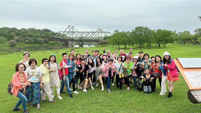 NEAG不要一個人吃飯宜蘭一日遊，冬山河生態綠洲追火車，登訪IG爆紅神秘水道