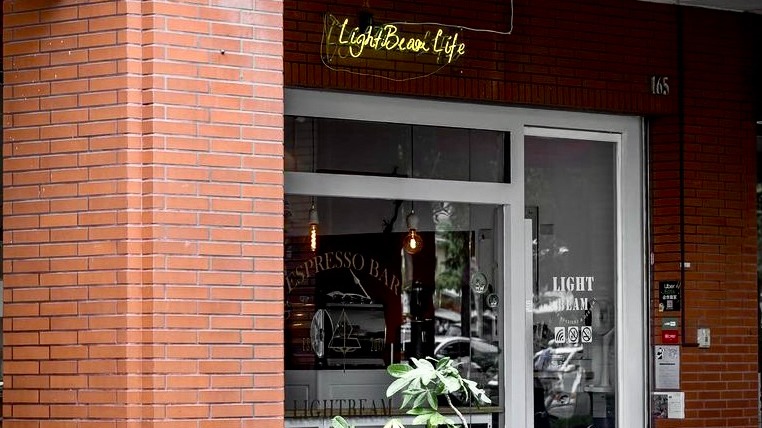 震驚！台中網紅咖啡店 LightBeam 即將結束營業，網友粉絲驚呼不捨