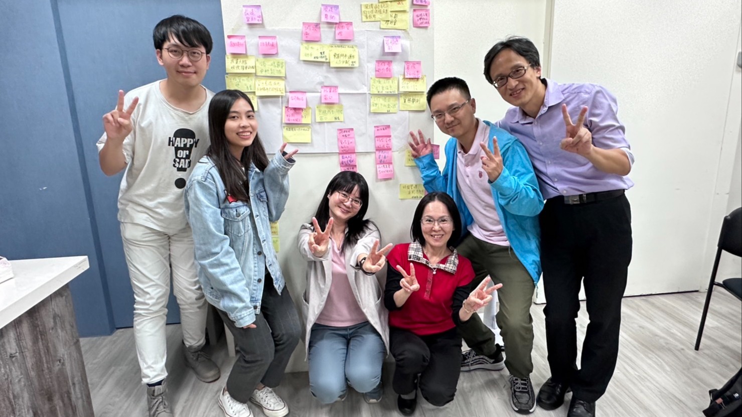 台灣最佳簡報導師之一 小花老師引領學員 「簡報五力」課程大放異彩