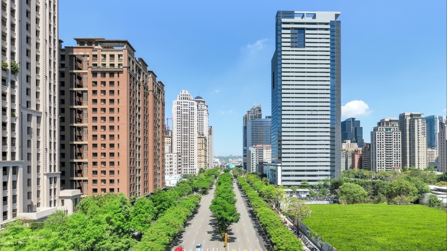 大台中科技走廊、市政路雙軸交匯，富宇「市政大道」坐收市政路延伸段開通利多。