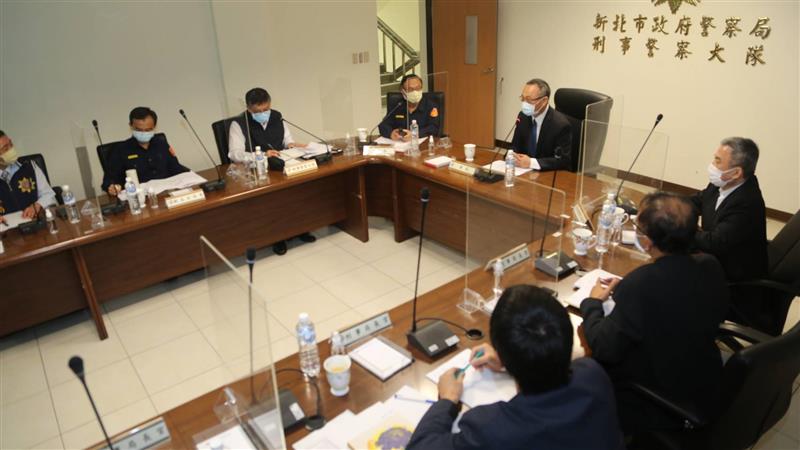 新店槍手潛逃對岸16天 殺人案犯嫌終遭遣返 署長：打擊黑幫 永不鬆手