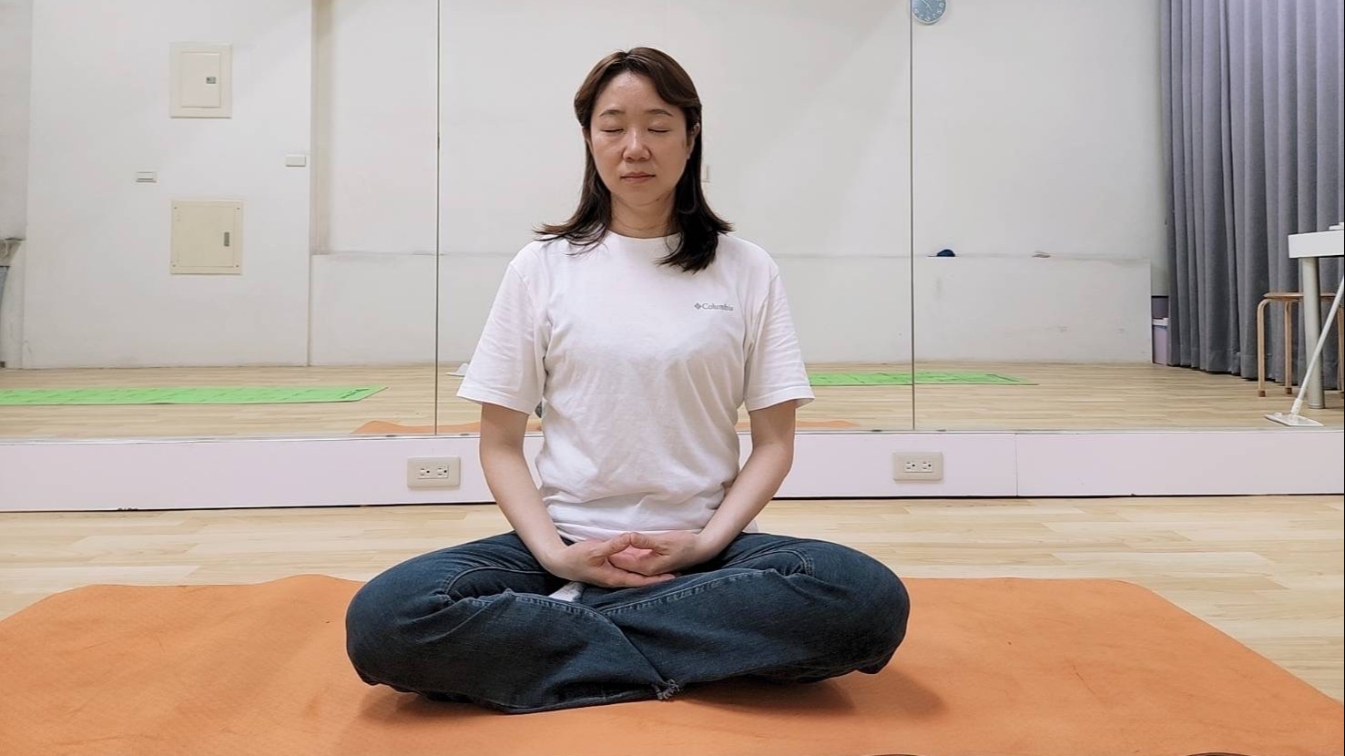 蔡媄如老師獨創的哈達瑜珈課程，為求療癒者開啟新大門