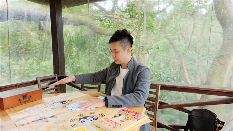 未天之聲網路命理頻道創辦人未天子「未天棋卦」幫助信眾解惑 發願助人並推廣無極天界遊記