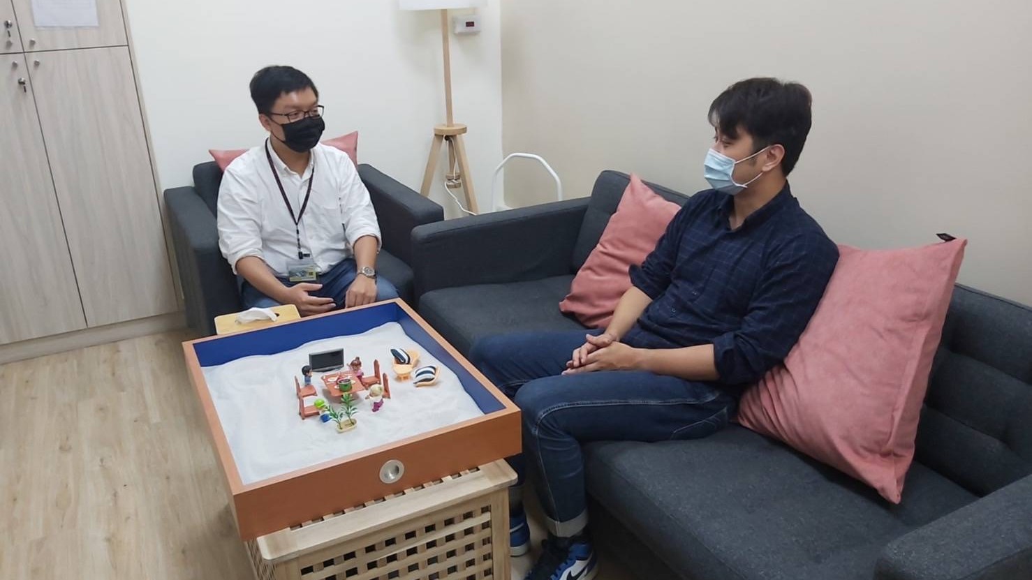我到底做錯了什麼 疫情改變生活免費心理諮詢陪您聊心事