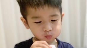 孩童防疫新生活   當疫情病毒成為新常態 ,孩子線上學習時間長 , 導致傷眼 , 傷腦 , 傷身 ! 與病毒共存 , 疫起改變 建立新作息 , 攝取精準營養 , 注意身心健康 , 與孩童一起展開防疫新生活 !