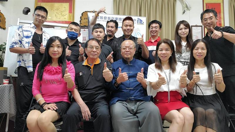 別再單打獨鬥，應組個勝利團隊！一起加入自傳媒企業大聯盟