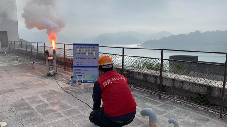 30日南部山區有降雨機會，水利署即時啟動實施人工增雨